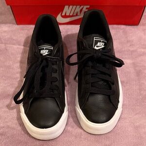 Nike Classic Black and White Low-Tops